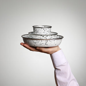 Emaille Trio YIV ONE – Becher, Schale & Teller