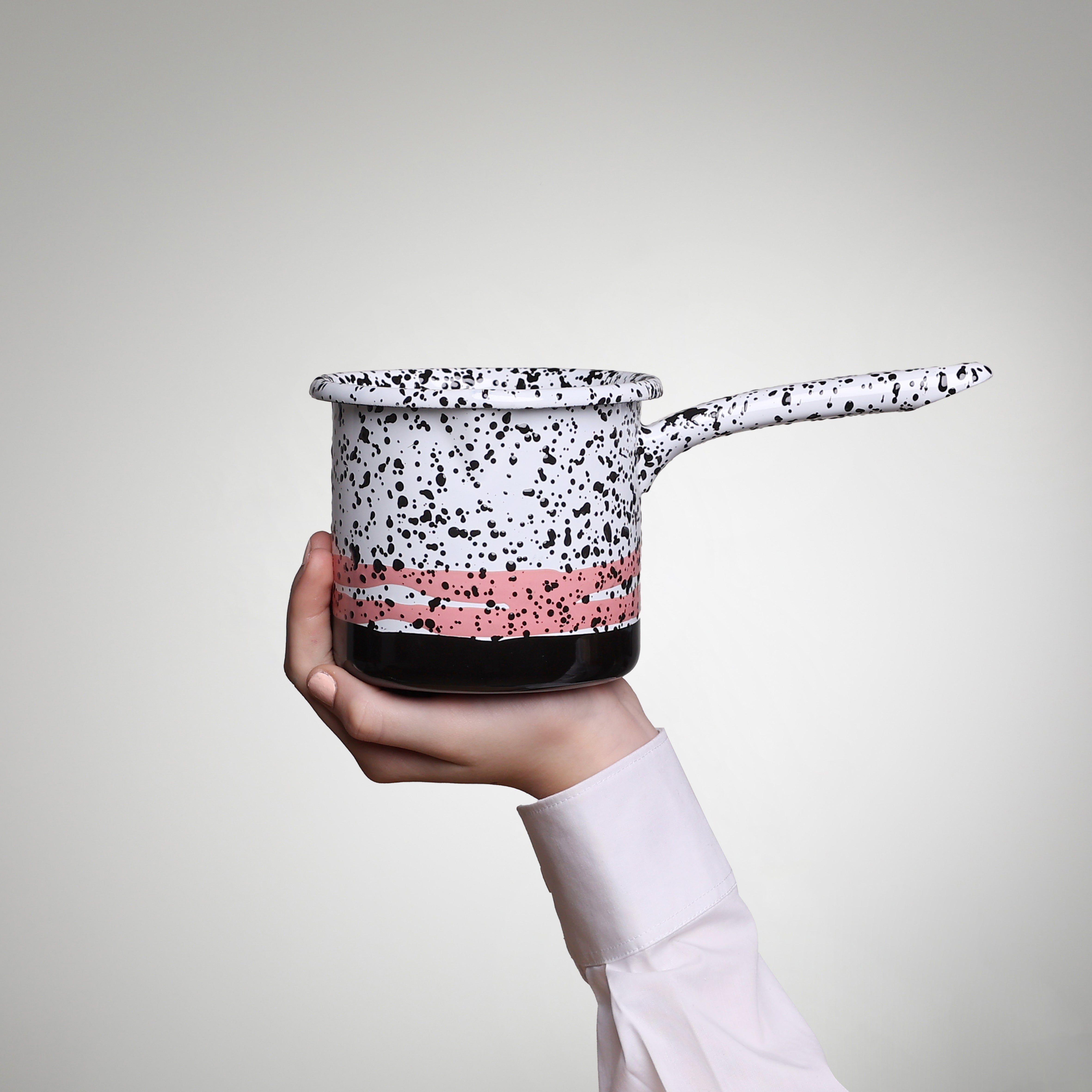 YIV Zauber Maiensässpfanne – handgefertigte Emaille Pfanne, nachhaltig & vielseitig