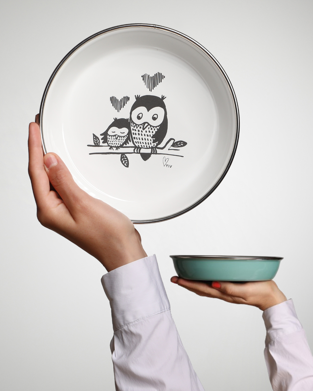 YIV Emaille Teller mit Sujet von Nina Binkert – nachhaltig, praktisch & perfektes Baby-Geschenk (Sofort lieferbar)