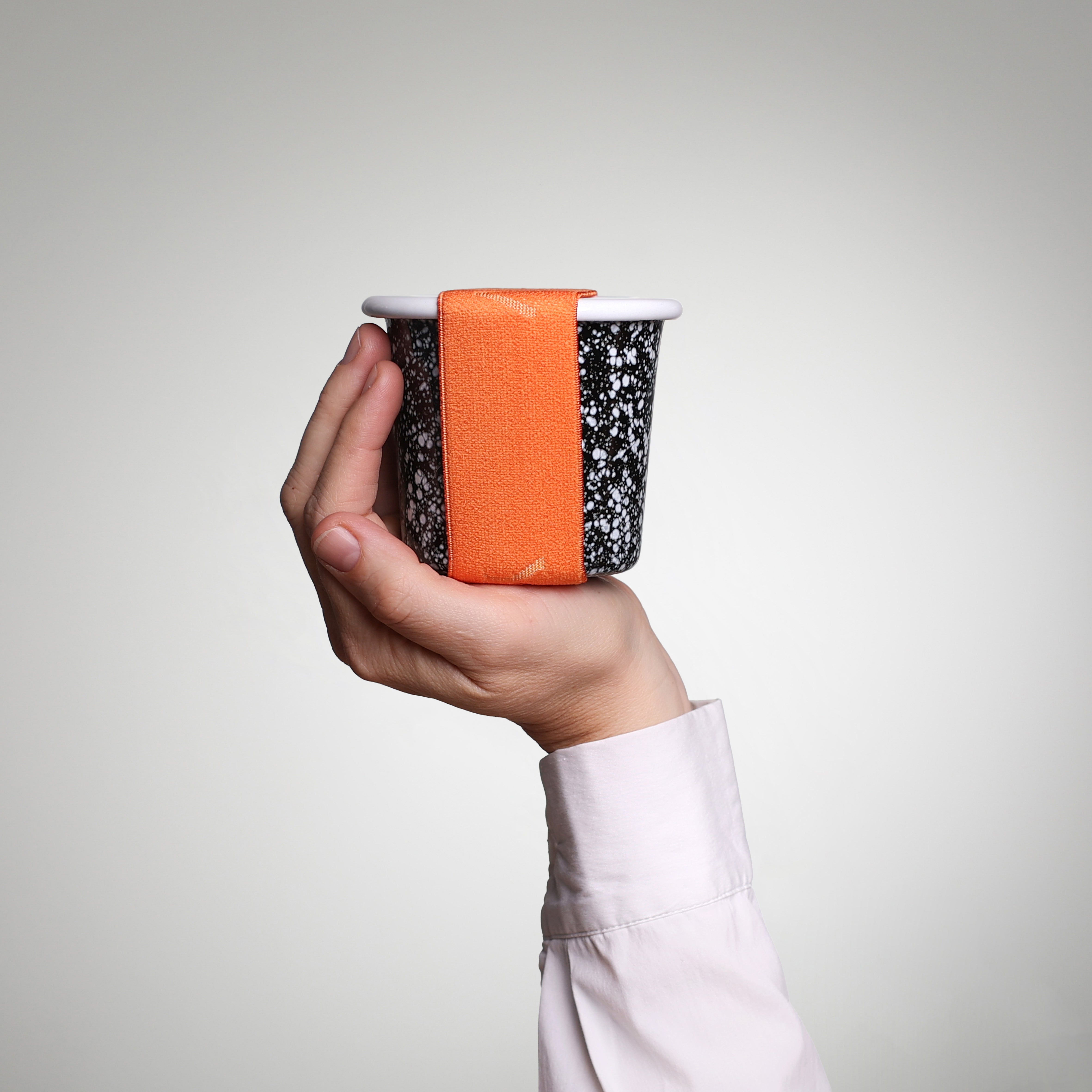 YIV Emaille Becher Set (bestehend aus Becher, Deckel, Dichtung und Band) – nachhaltig & schadstofffrei für Snacks, Babybrei & Znüni (Kopie)