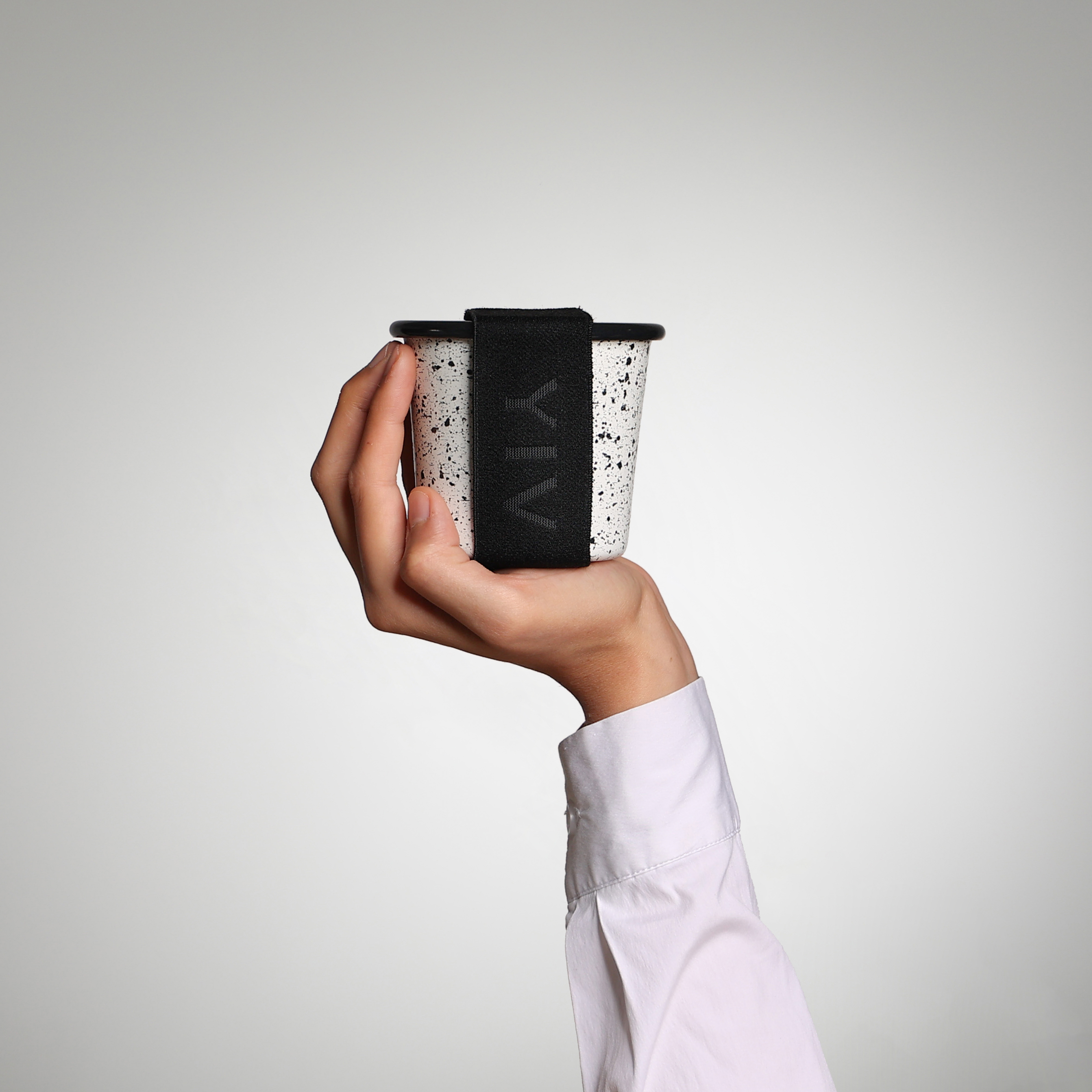 Emaille Becher Set YIV mit Deckel & Band – für Babybrei, Znüni & unterwegs | Riess