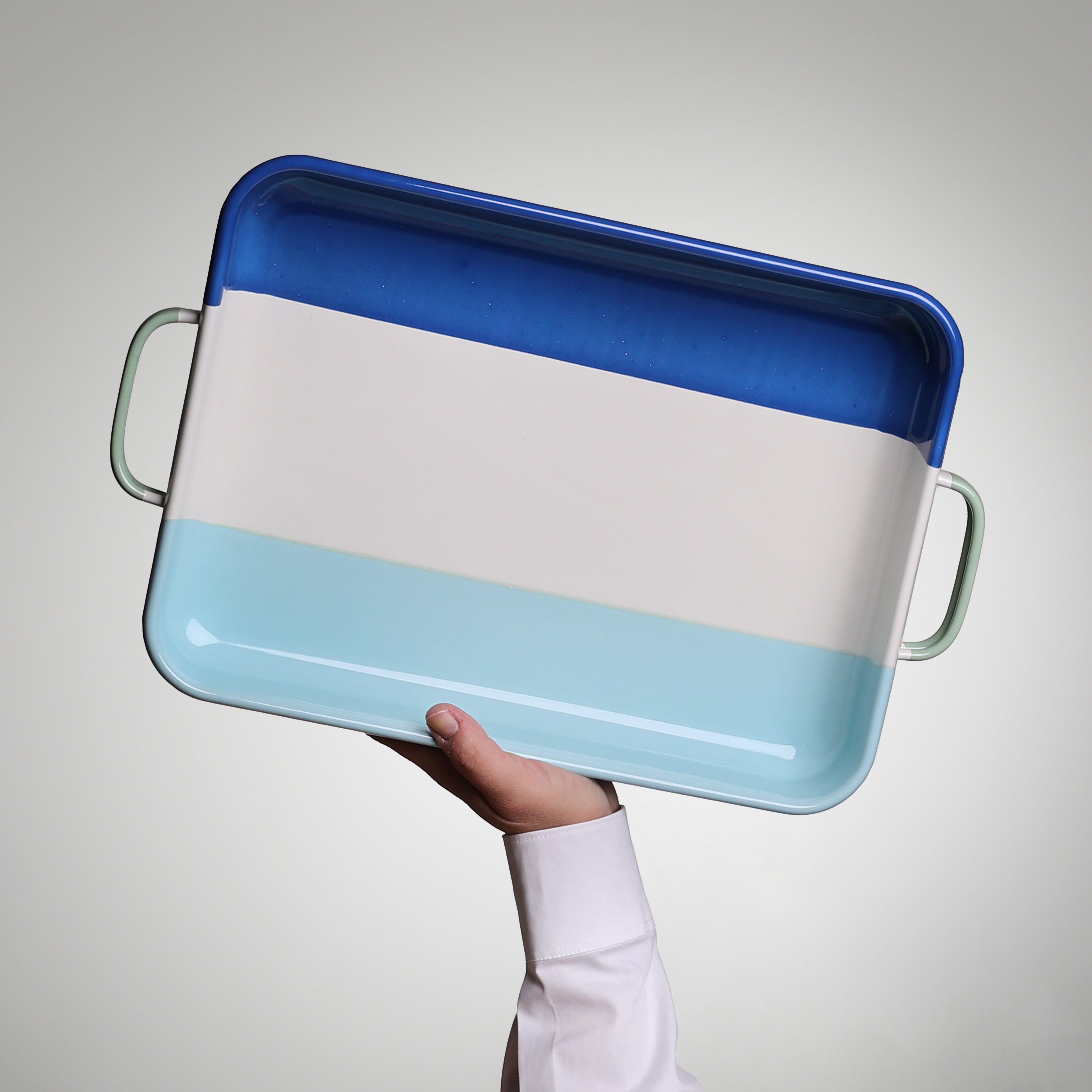 YIV Multifunktionale Form 27×36 cm blau & beige – Nachhaltige Emaille Auflaufform, handgefertigt & CO₂-neutral produziert