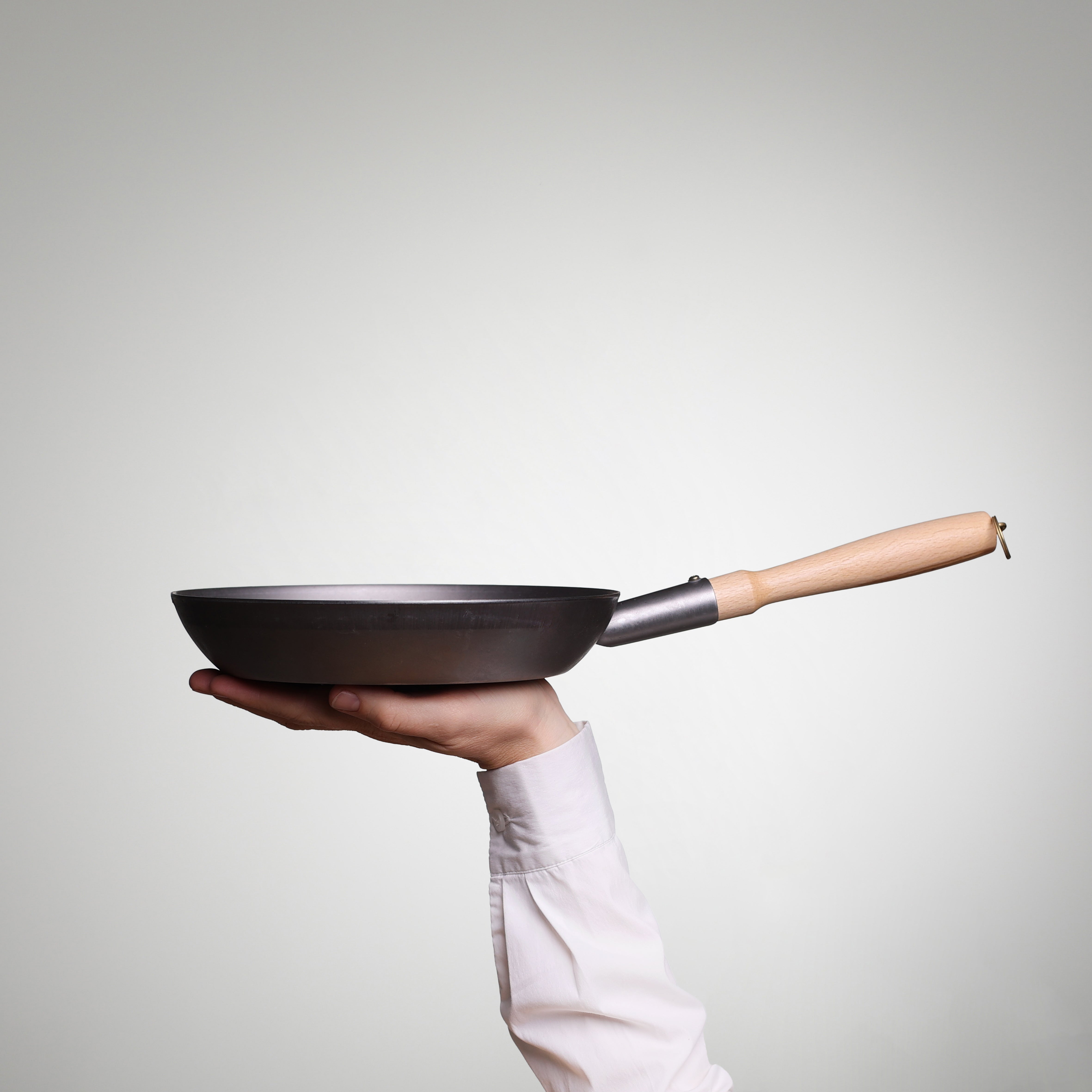 Emaille Pfanne mit Holzgriff (24 cm)