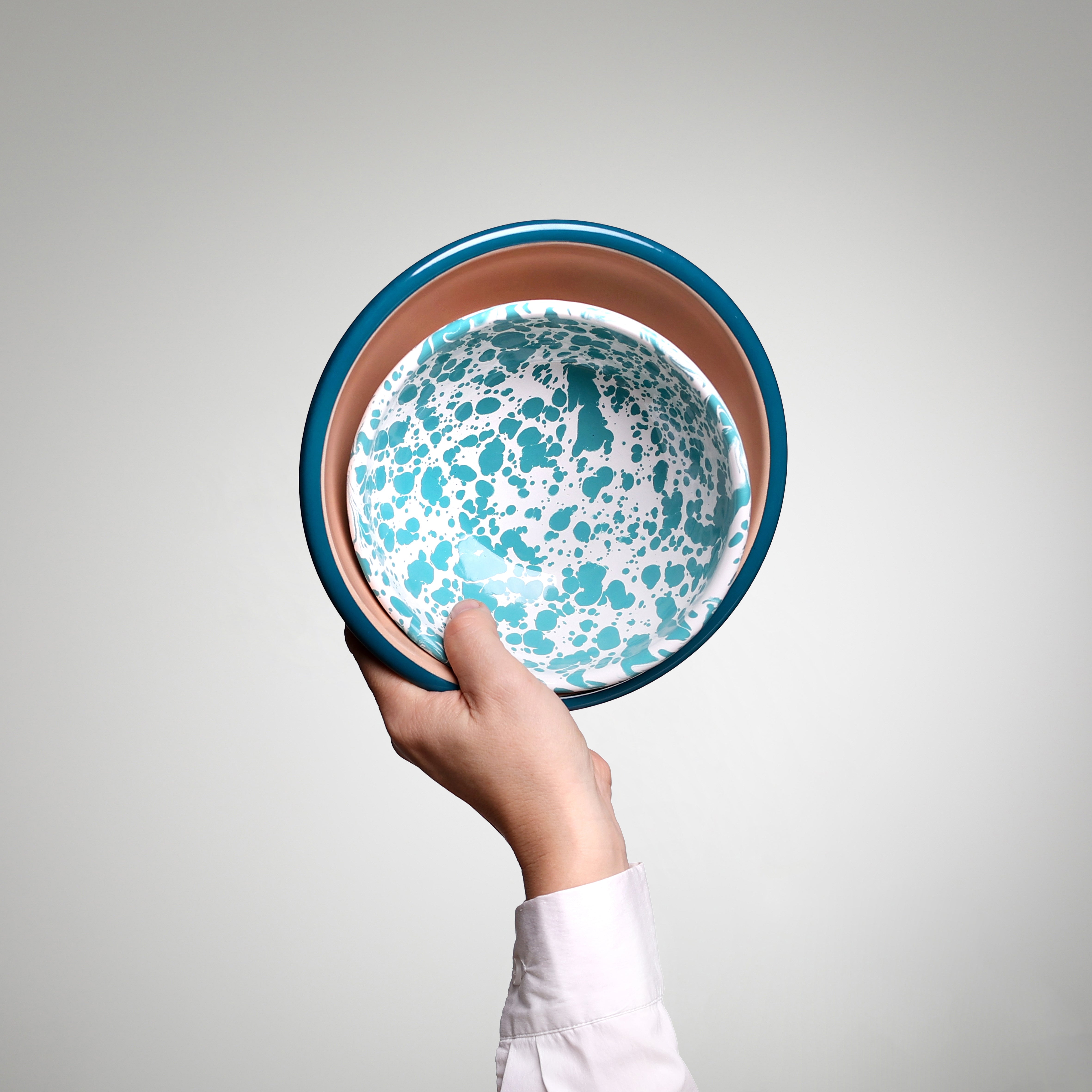 Emaille Schüsseln YIV Duo Ø 20 cm & Ø 16 cm – handgefertigt, stapelbar & nachhaltig