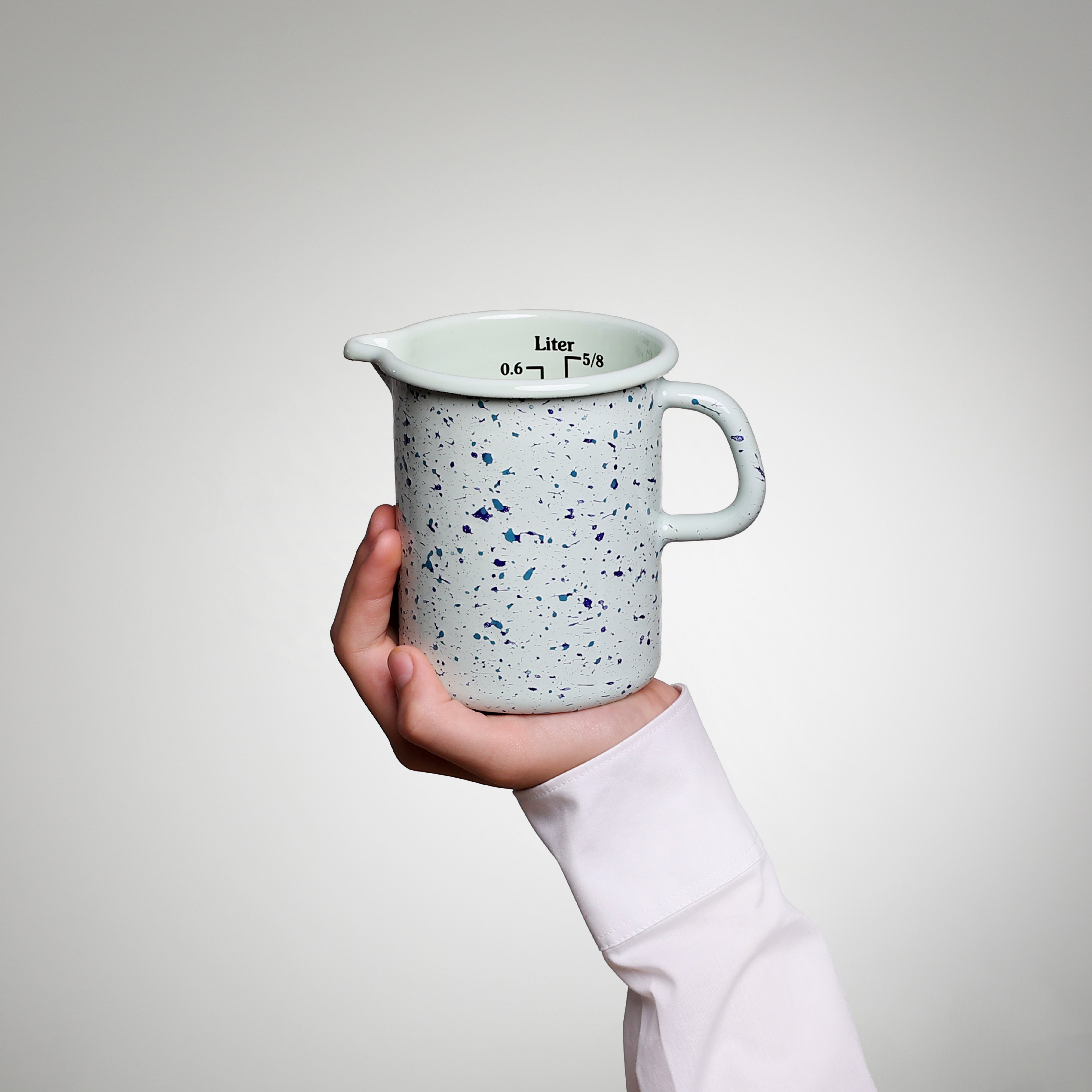 YIV Emaille Classic Mass-Krug 5/8 Liter – nachhaltig, vielseitig & handgefertigt