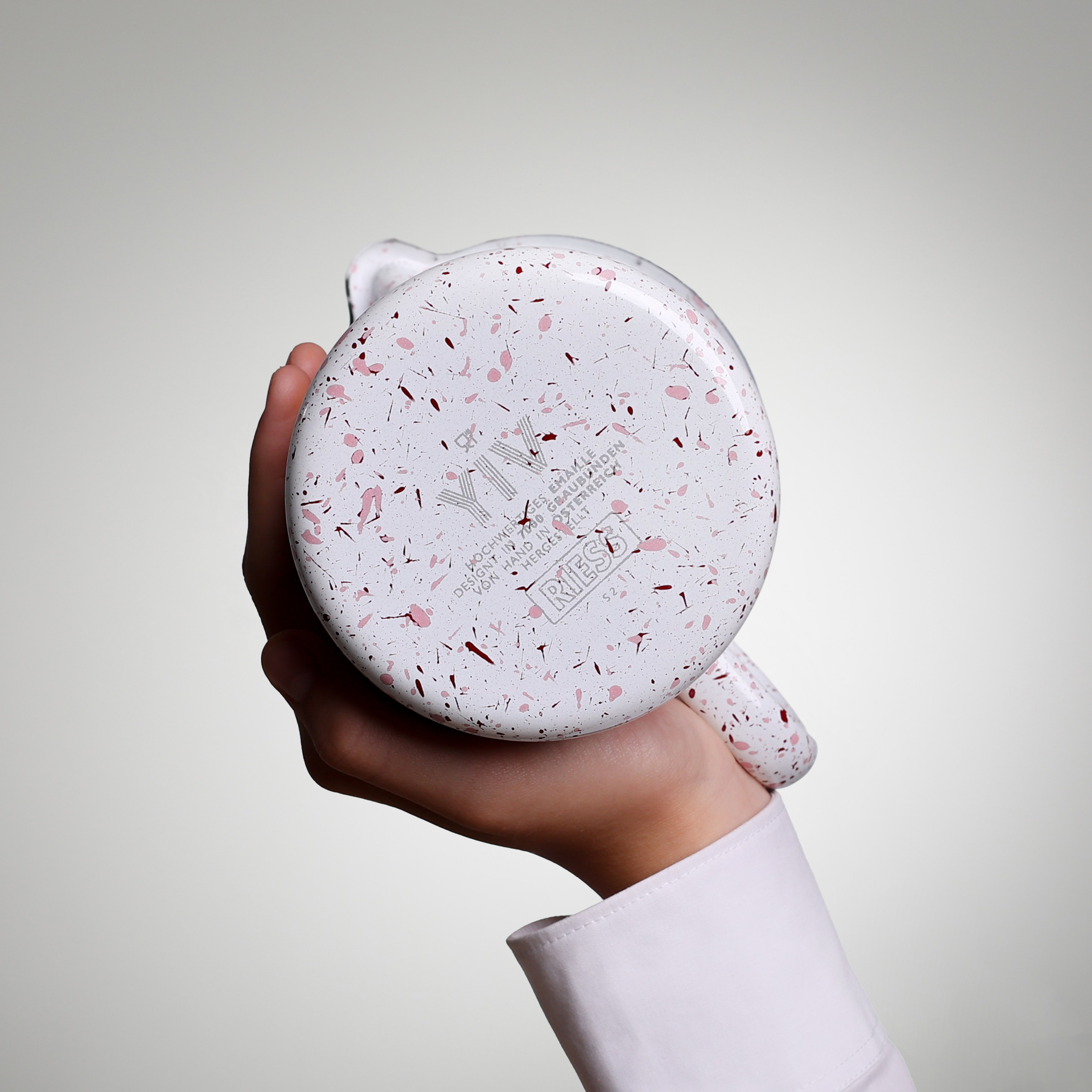 YIV Emaille Mass-Krug 1L – nachhaltig & vielseitig