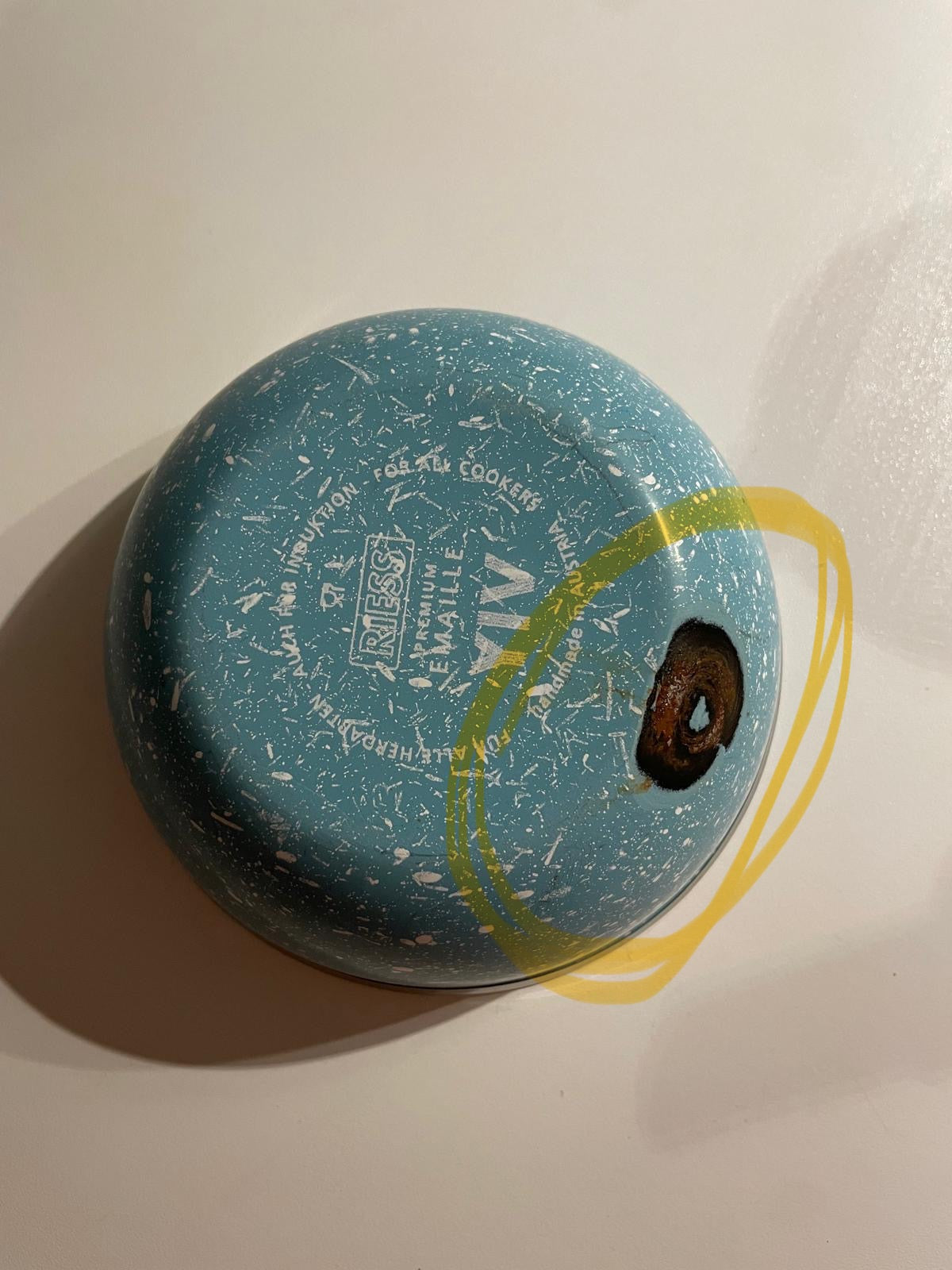 Kann YIV Emaille abplatzen? Ursachen, Sicherheit &amp; Garantiehinweis