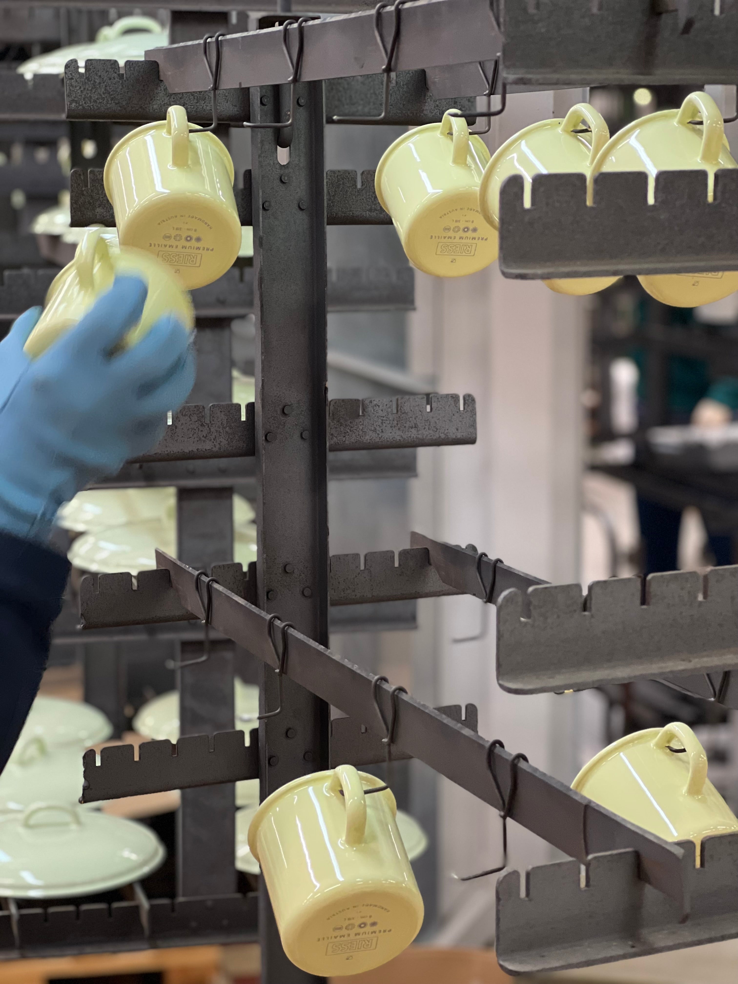 Emaille Kochgeschirr - langleibig, nachhaltig, gut