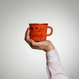 YIV Emaille Henkeltasse – nachhaltig, vielseitig & mit Sujet "Pre Order", werden im November geliefert