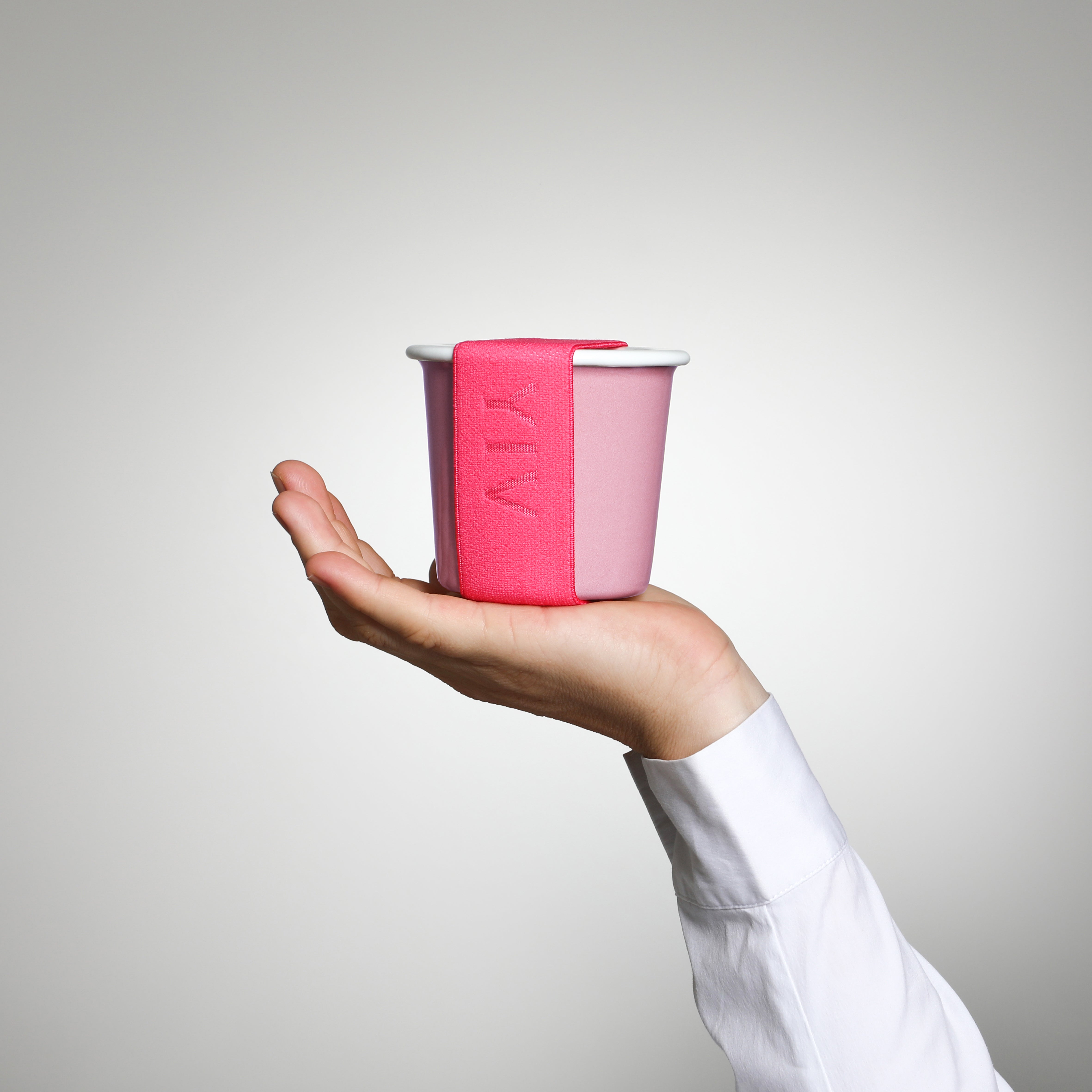 Emaille Becher Set (YIV  aus Becher, Deckel, Dichtung und Band) – nachhaltig & schadstofffrei für Snacks, Babybrei & Znüni