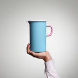 Emaille Krug YIV 1,3 L – handgefertigt, nachhaltig & mit optionalem Henkel-Kork und Arvenholzdeckel