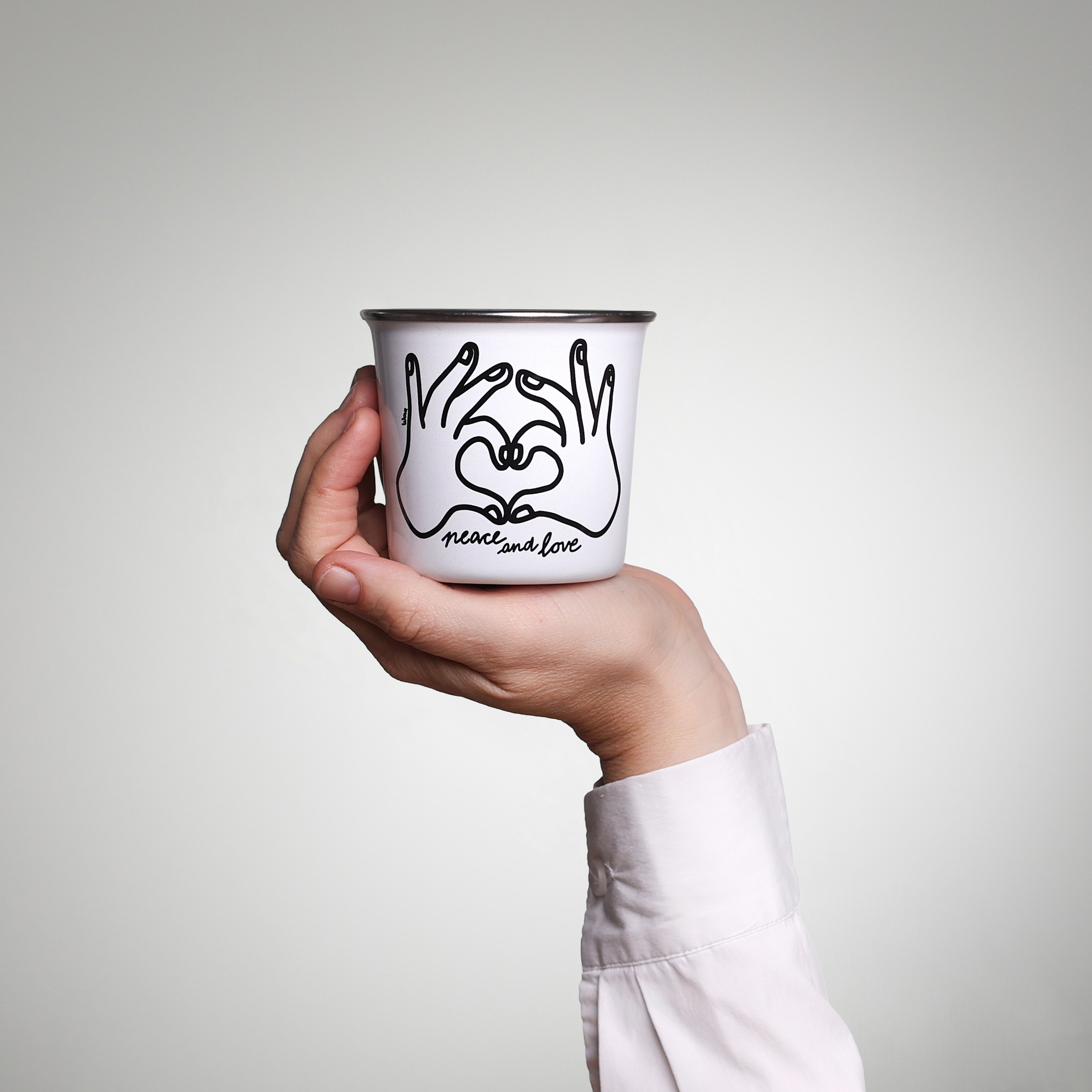 YIV Emaille Becher „Love and Peace“ – WOW-Edition, plastikfrei & perfekt für Babybrei, Snacks und unterwegs